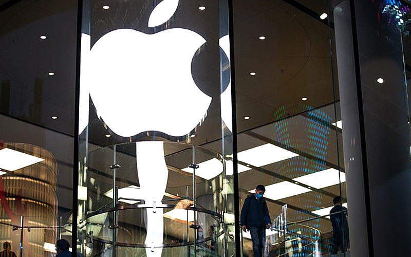 Apple More Than Doubles Net Income as Revenues Carve Record