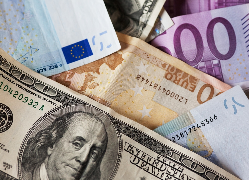 EURUSD Analysis: Slide Continues As Strong US Economy Keeps USD Anchored