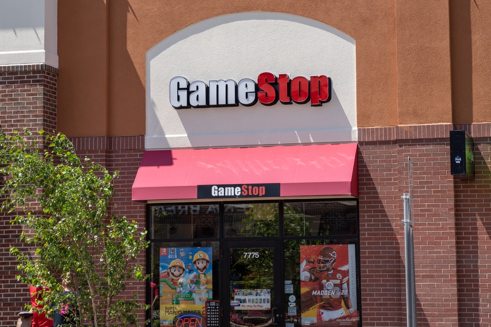 GameStop Corp. Sinks 7% Even as Losses Narrow in Second Quarter