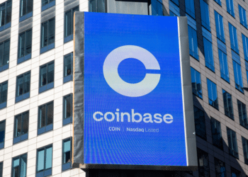 SEC Warns to Sue Coinbase Over Planned Lend Offering