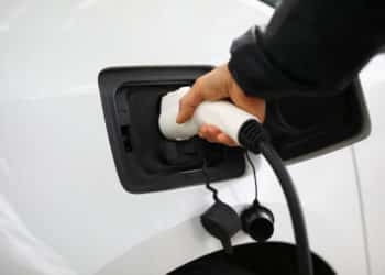 GM to Install Up to 40,000 Electric Vehicle Charging Stations in U.S. and Canada