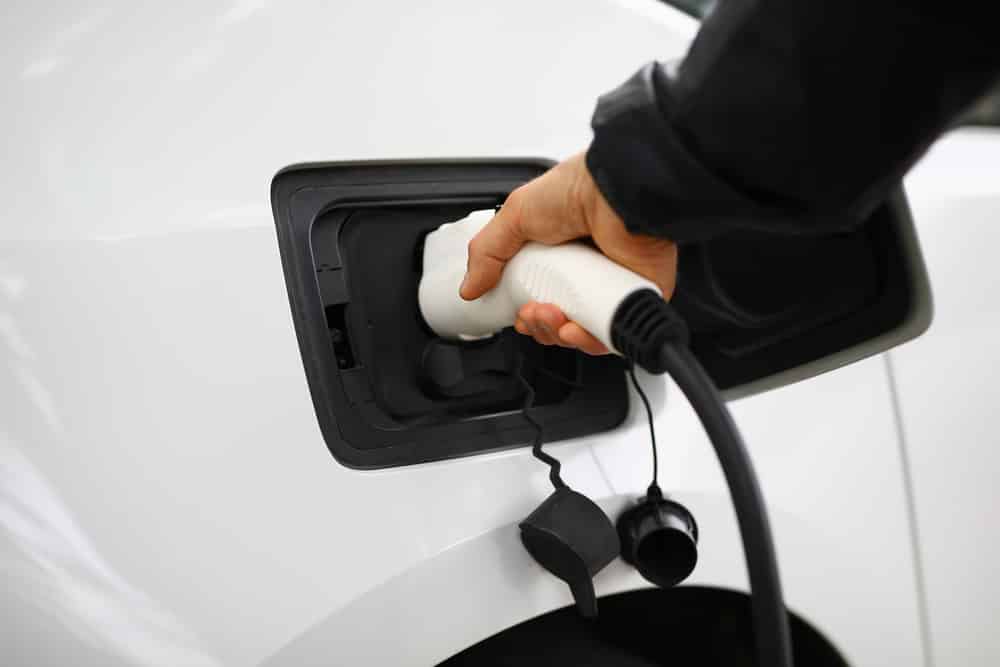 GM to Install Up to 40,000 Electric Vehicle Charging Stations in U.S. and Canada