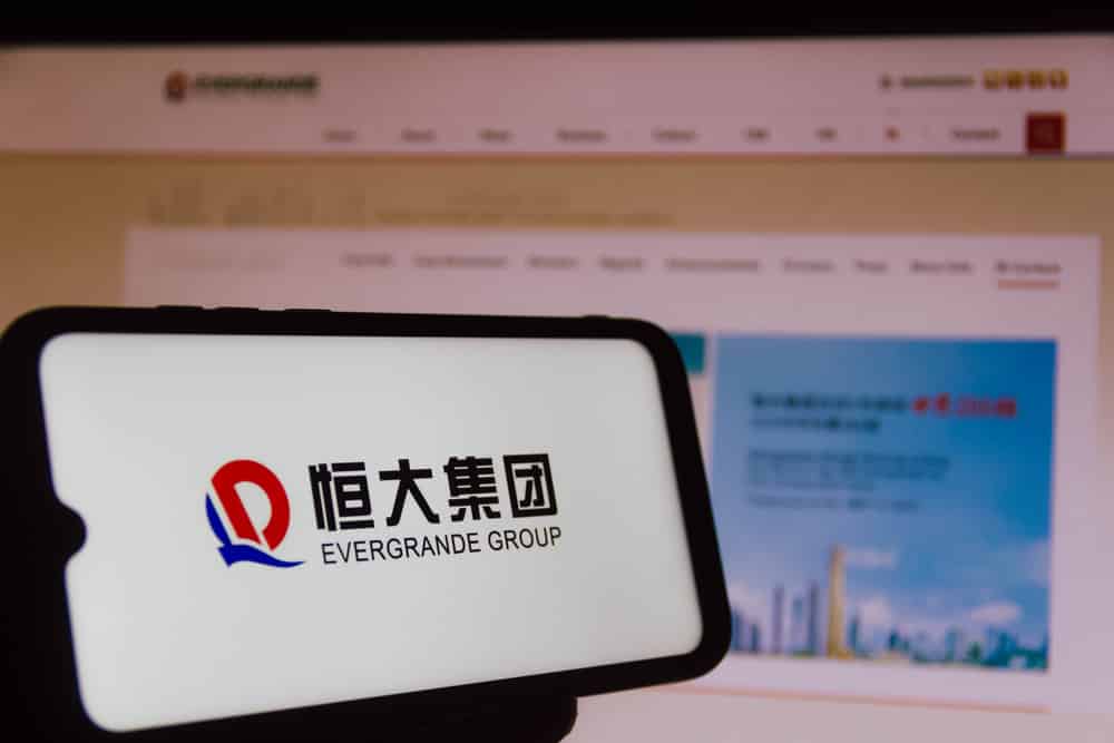 China’s Evergrande Slumps Nearly 14% After Collapse of $2.6bln Sale of Property Services Unit