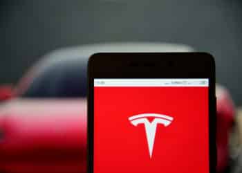 Shares of Tesla Falls 3.13% on SEC Probe over Whistleblower Claims on Solar Panel Defects