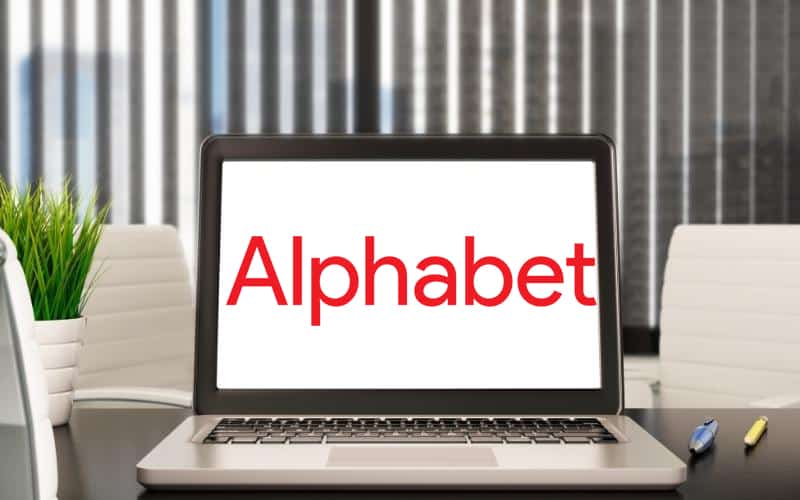 Alphabet Posts 32% Growth in Q4 Revenue