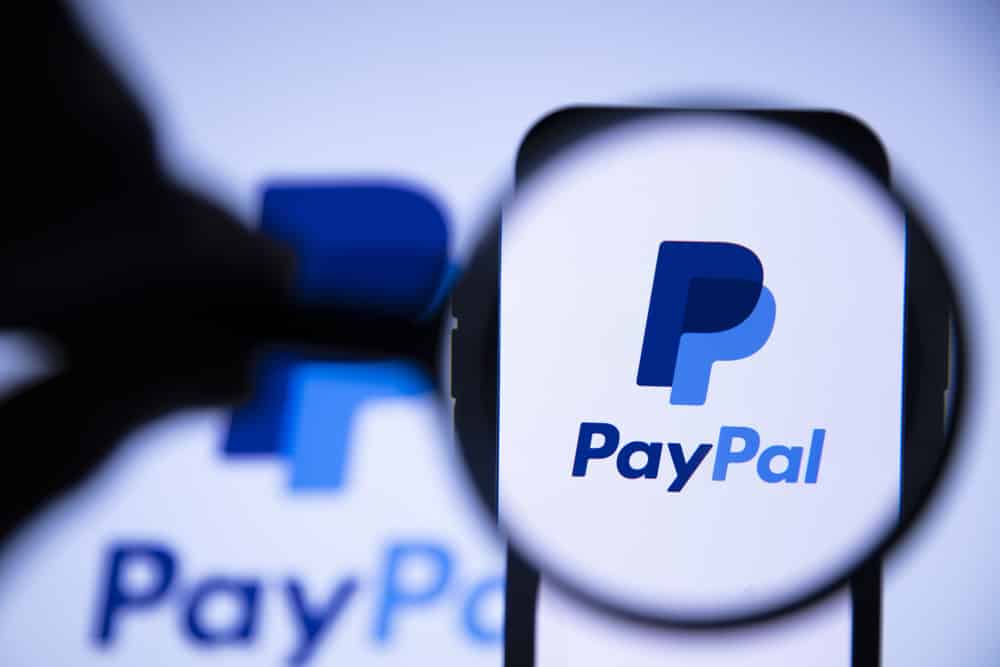 PayPal Shares Plunge 17% as Revenue Forecast Misses Estimates, Cuts Year Outlook