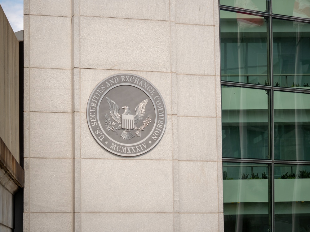 SEC Eyes Stricter Reporting Rules for Private Equity, Hedge Funds